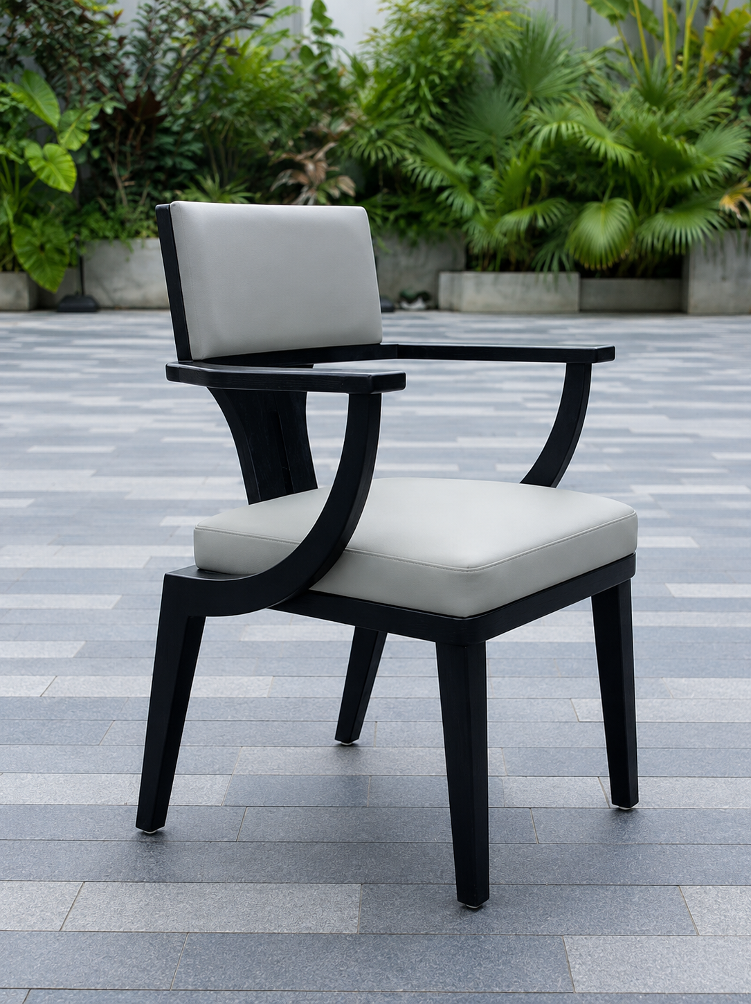 Noir Arc Lounge Chair
