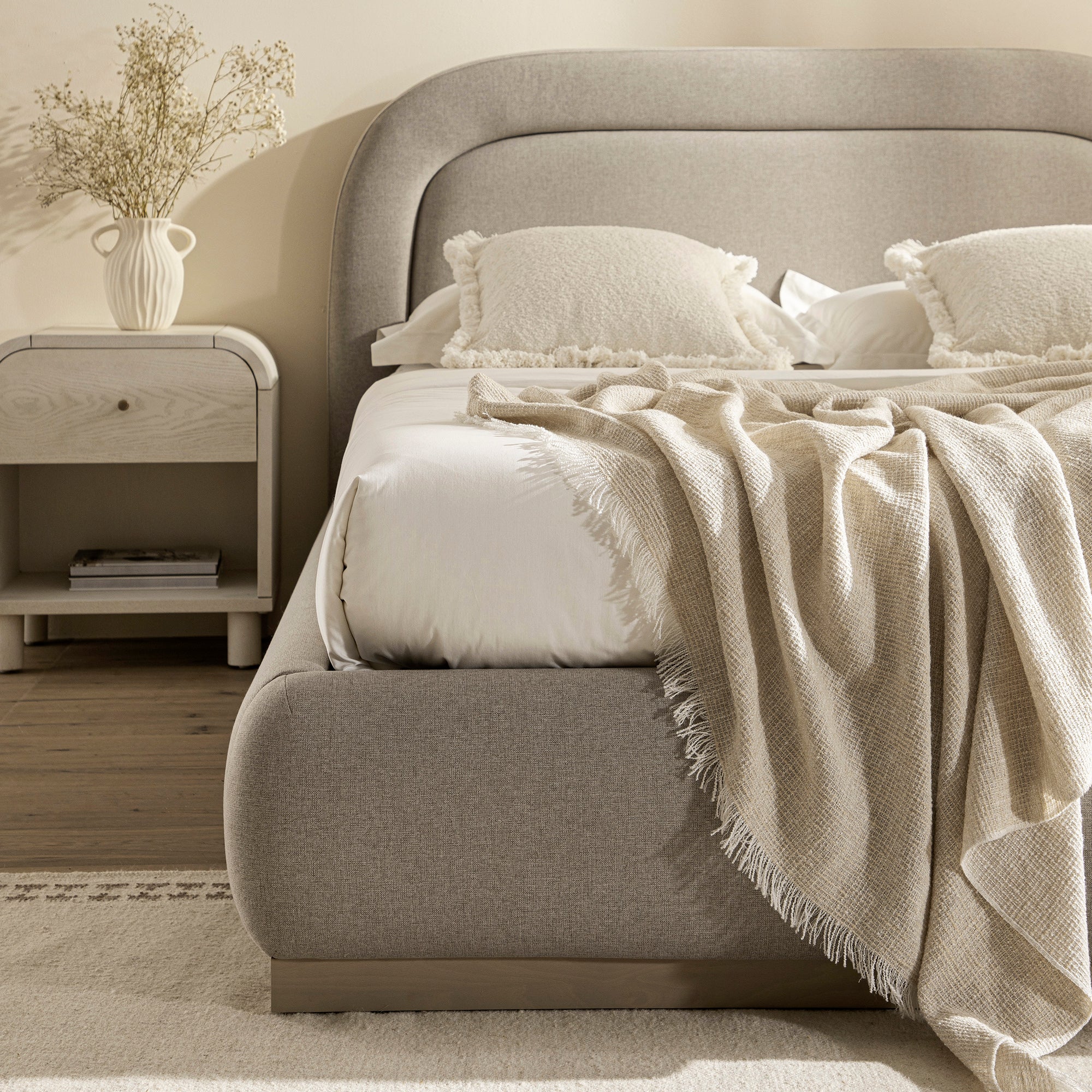 Aurora Plush Luxury Bed
