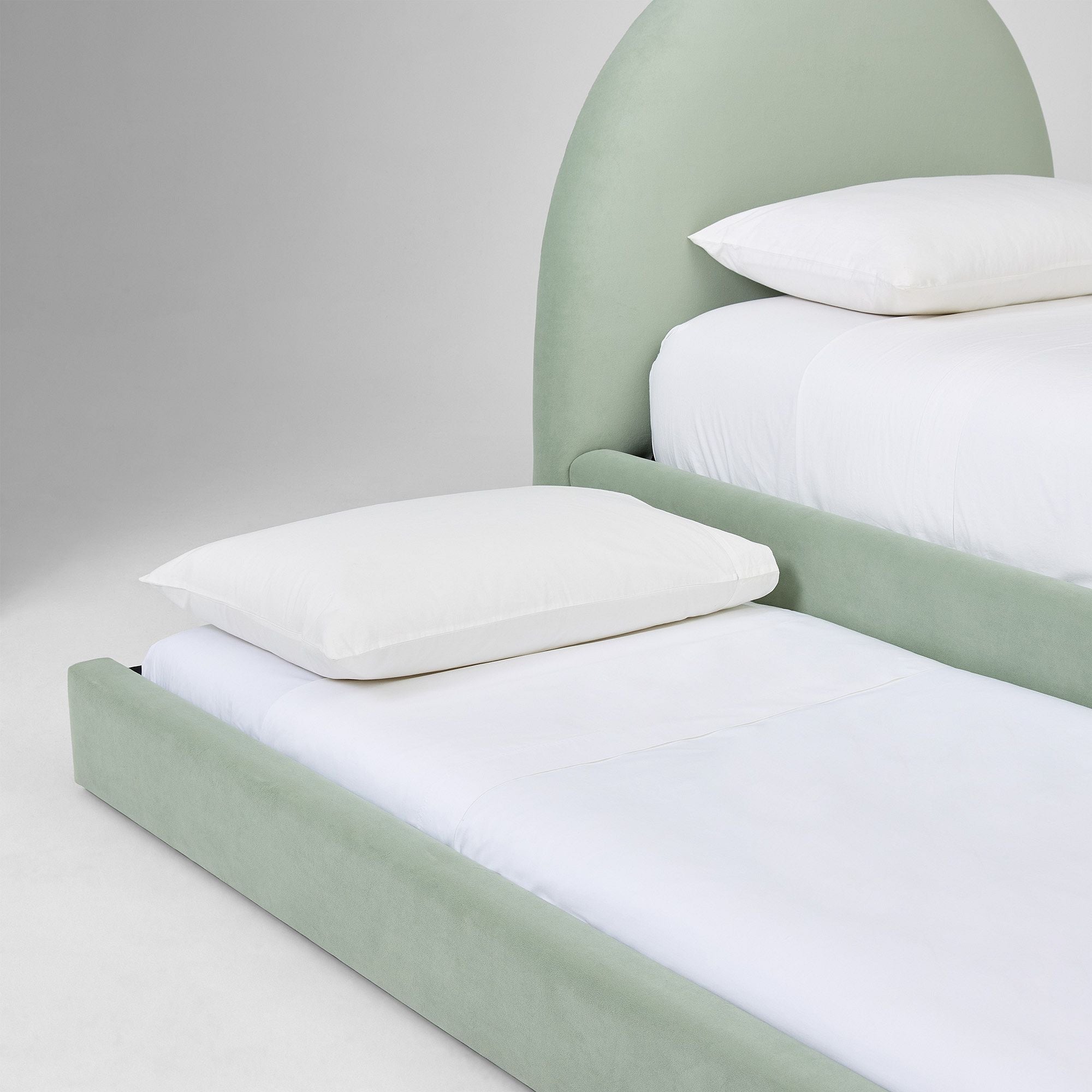 Flora Luxe Velvet Daybed with Trundle
