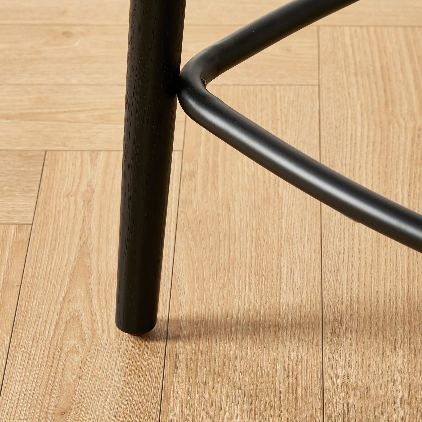 Kirato Black Bar chair
