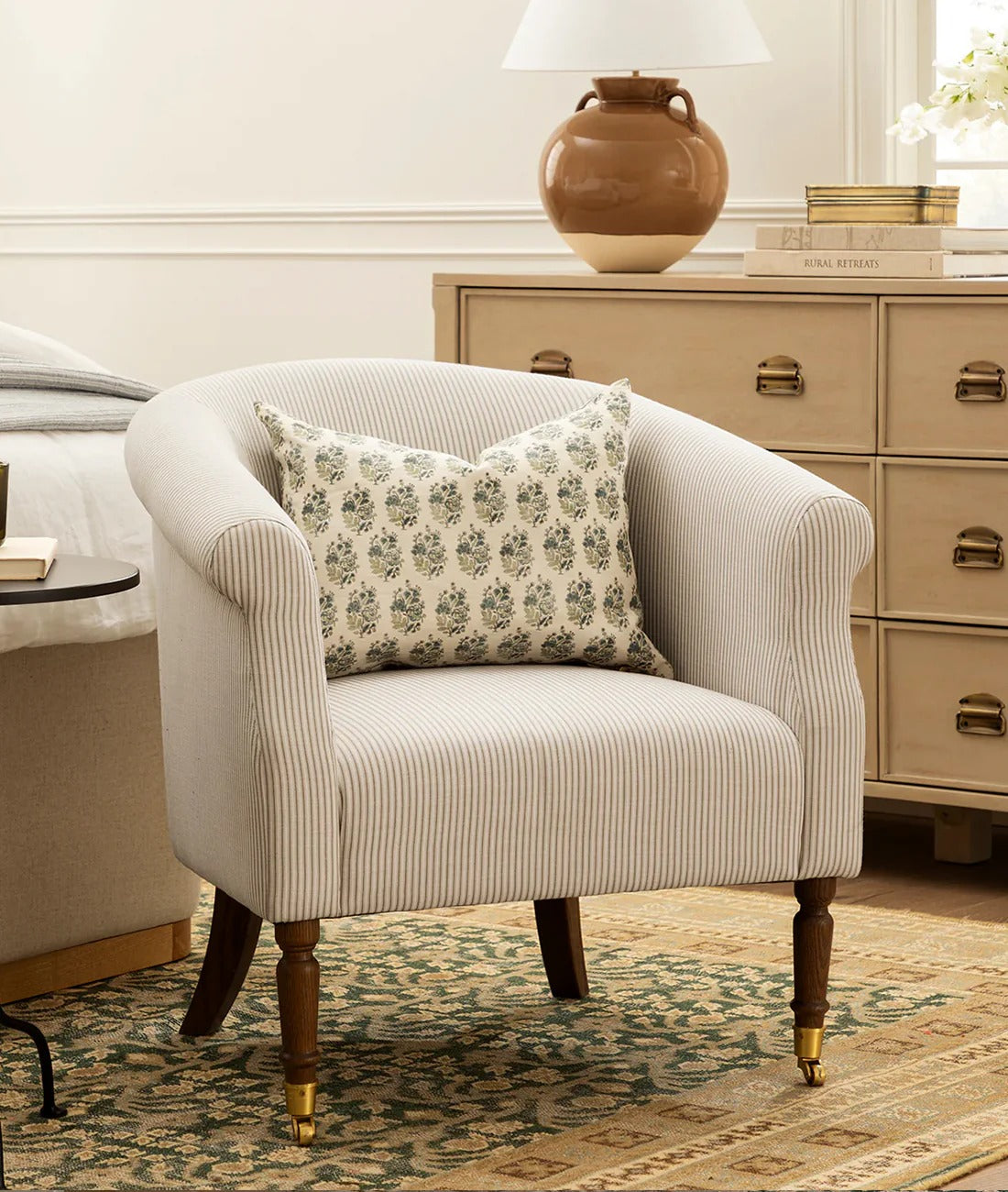 Bosco Lounge Chair – Classic Comfort