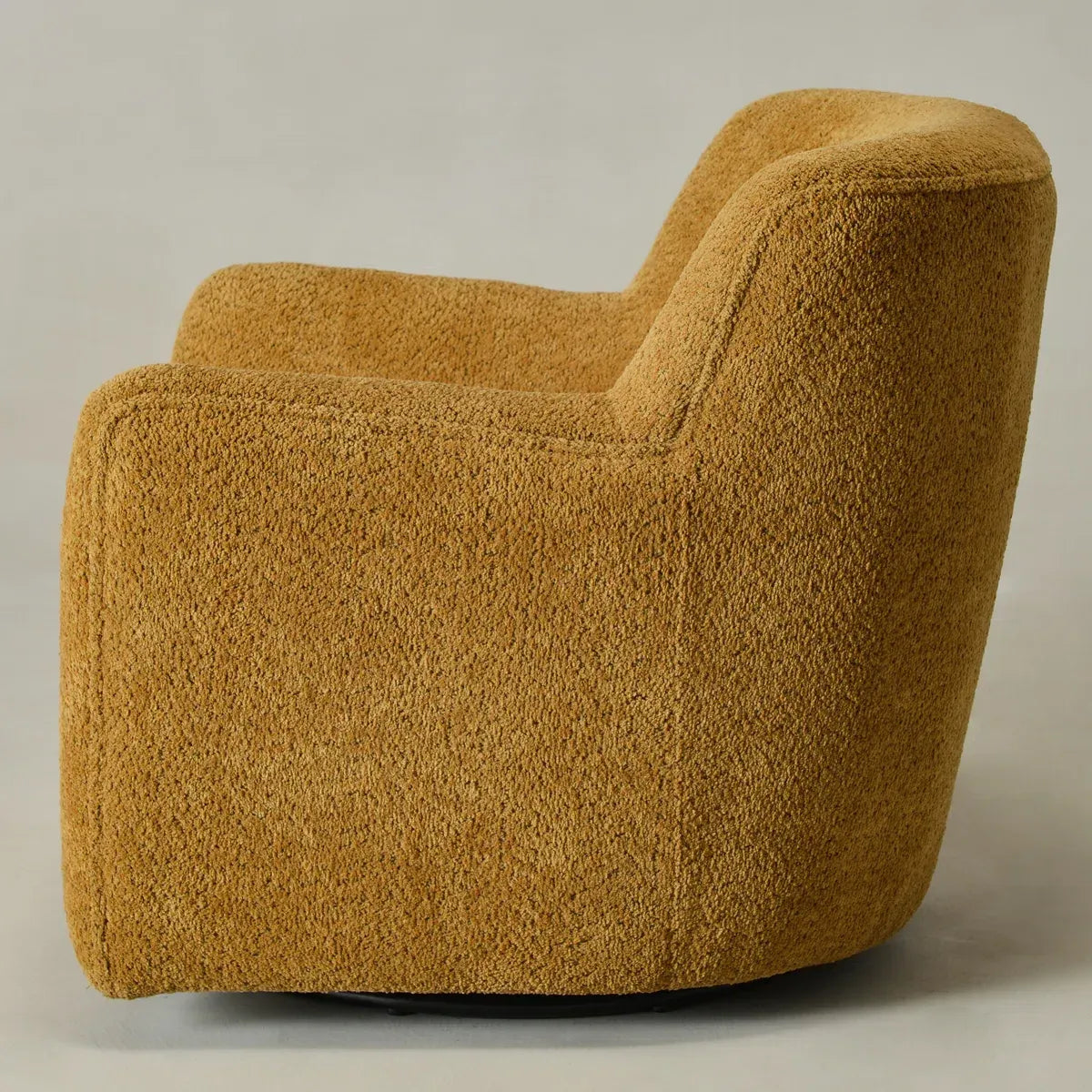 HoneyHush Lounge Chair