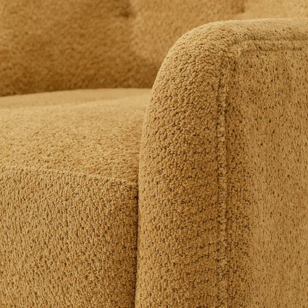 HoneyHush Lounge Chair