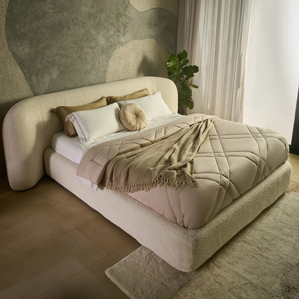 Horizon Curve Upholstered Bed
