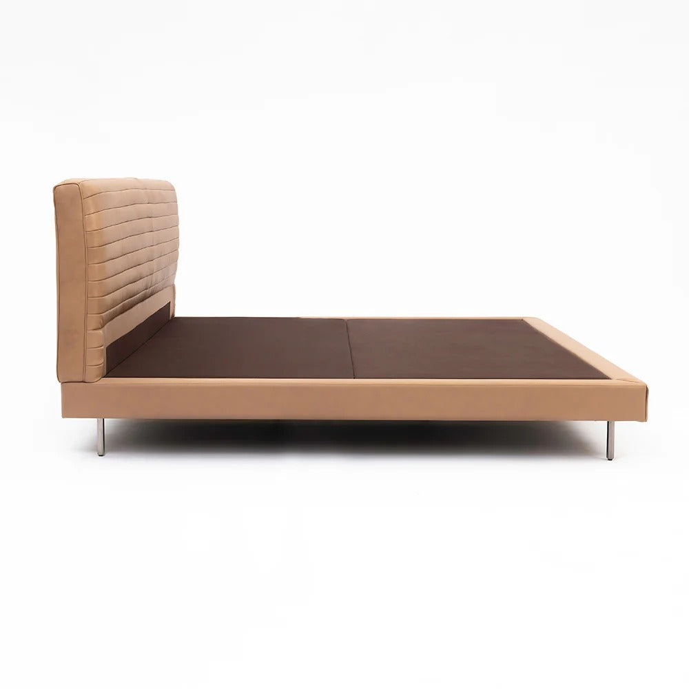 Verona Ridge Leather Bed