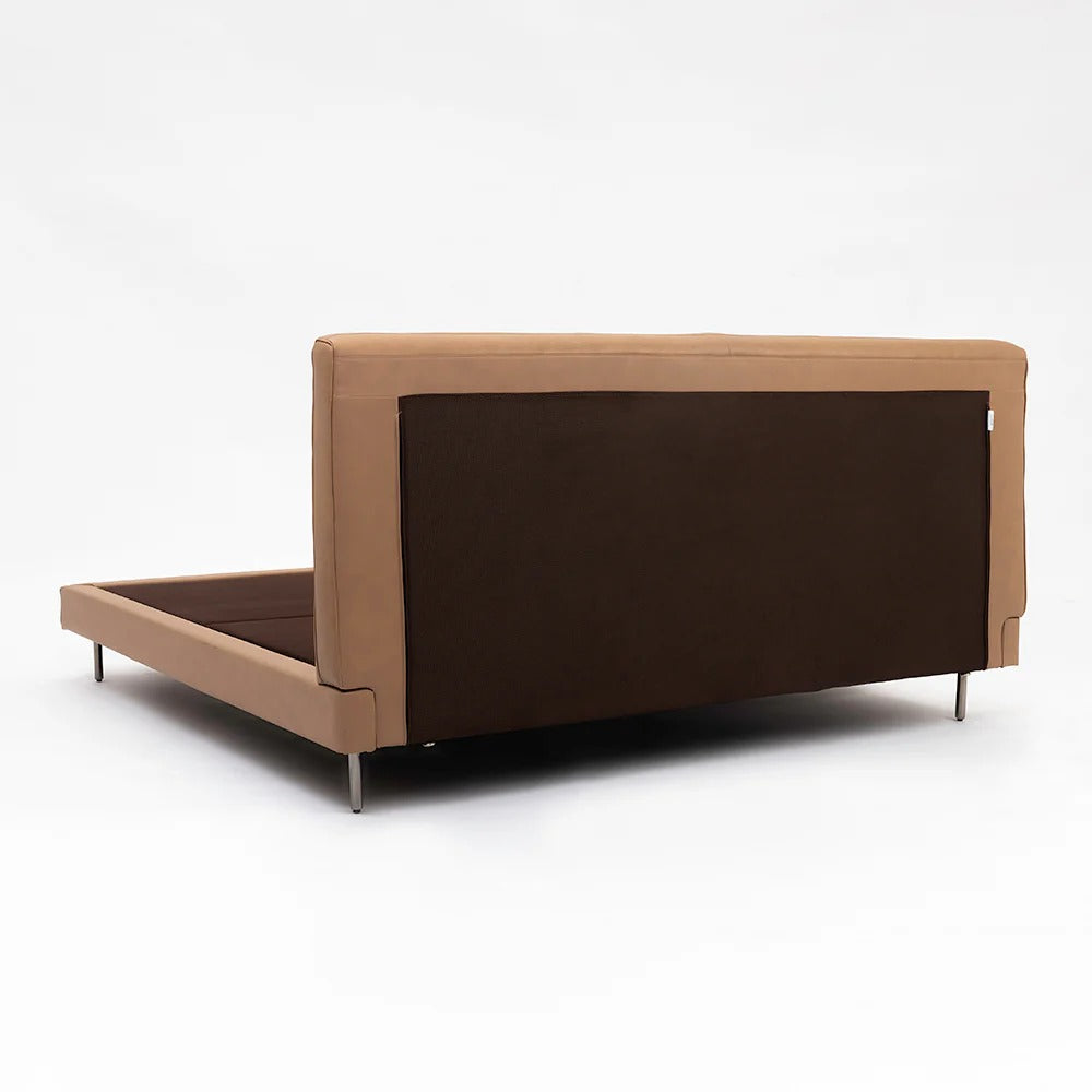 Verona Ridge Leather Bed