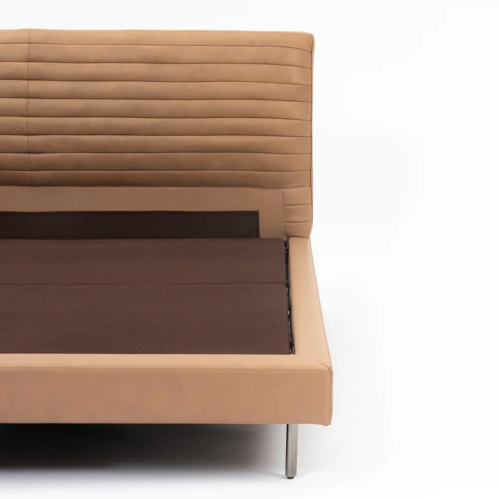 Verona Ridge Leather Bed