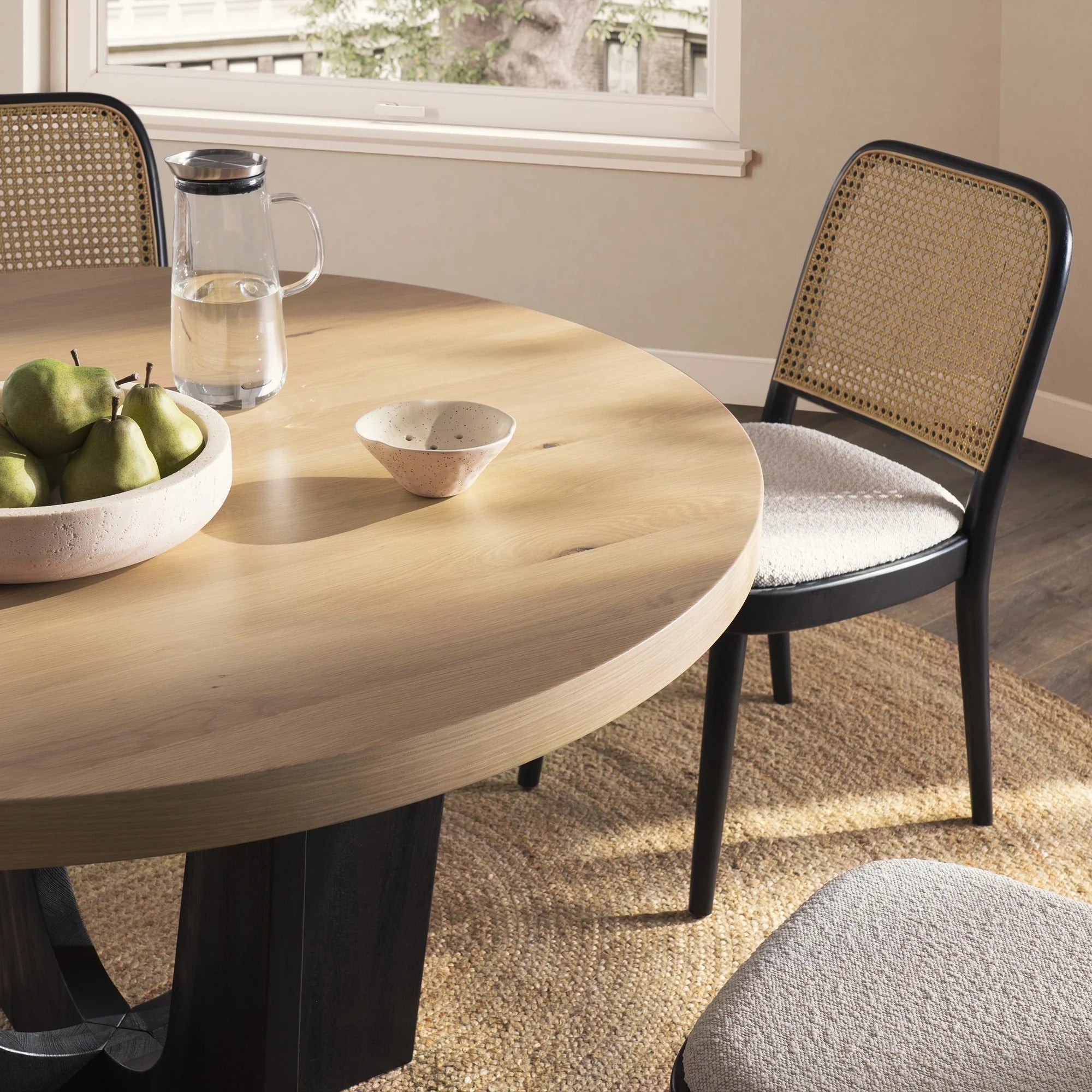 Mitsuki Pedestal Table Set – Modern Gathering