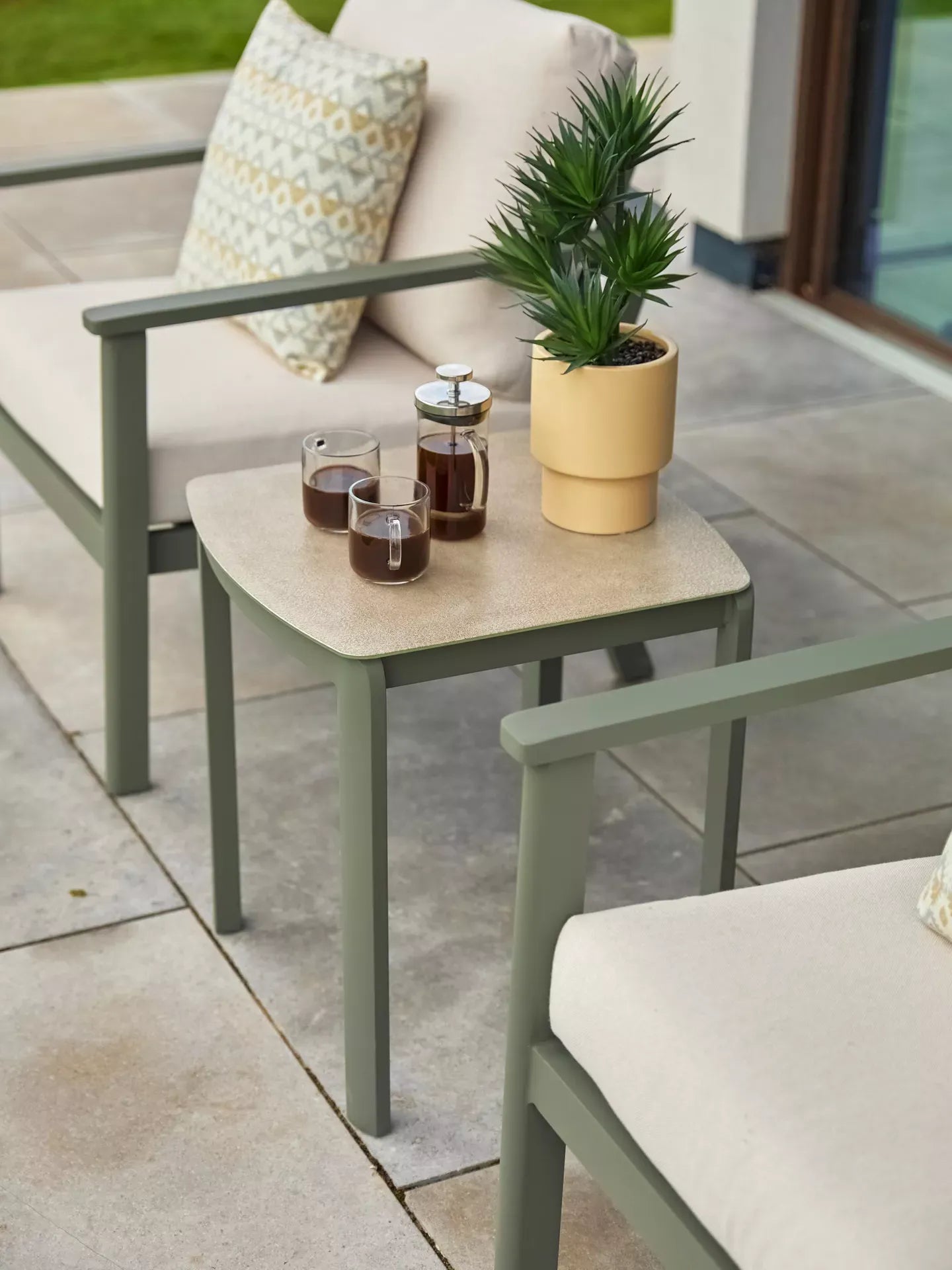Verde Patio Comfort Set