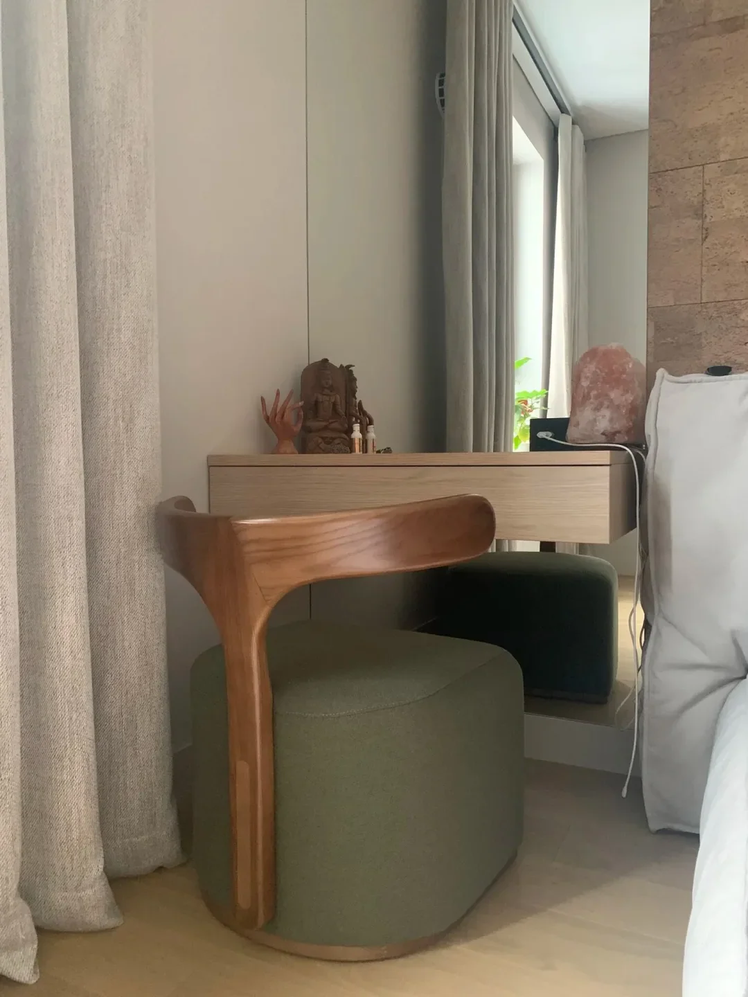 Oslo Curve Lounge Chair